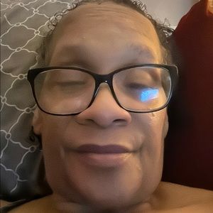 Meet your Posher, Joy